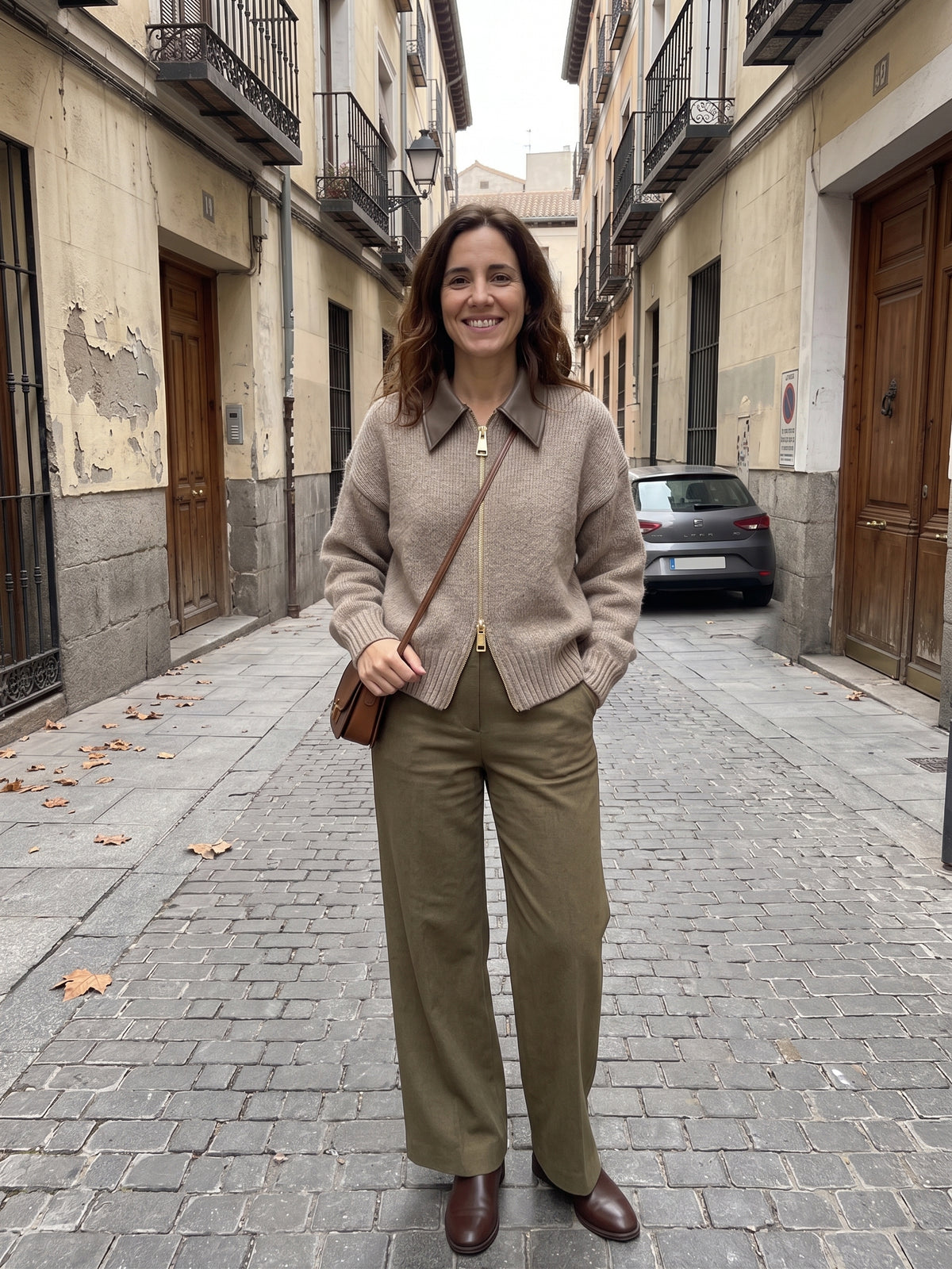 Sabina | Cárdigan corto con cremallera y diseño patchwork