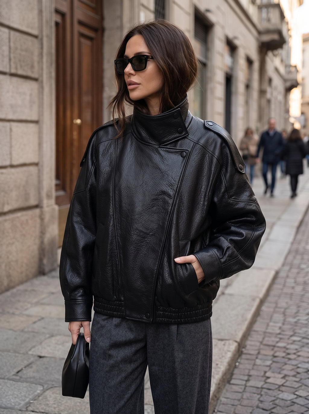 Carlota | Chaqueta de cuero sintético asimétrica