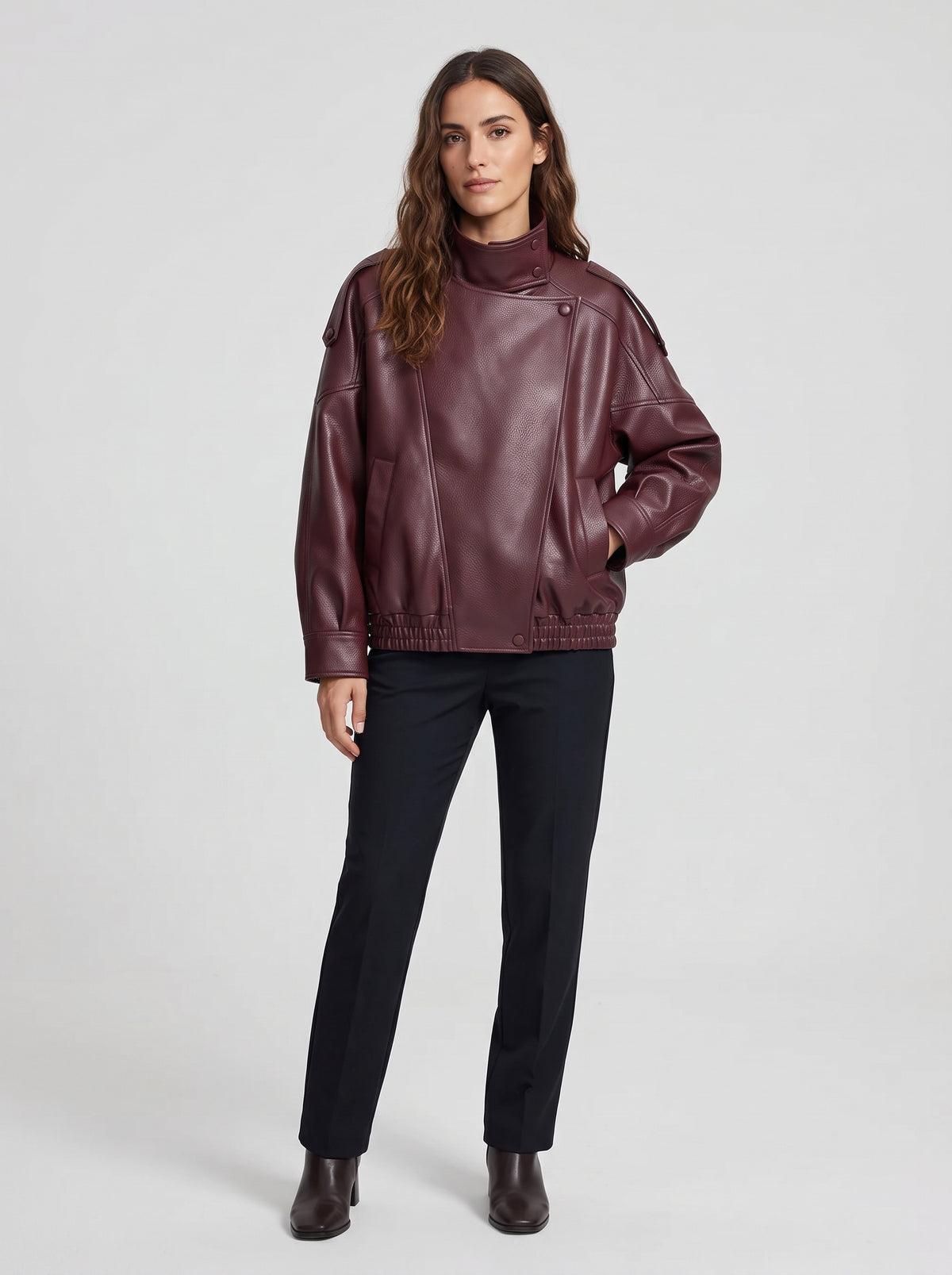 Carlota | Chaqueta de cuero sintético asimétrica