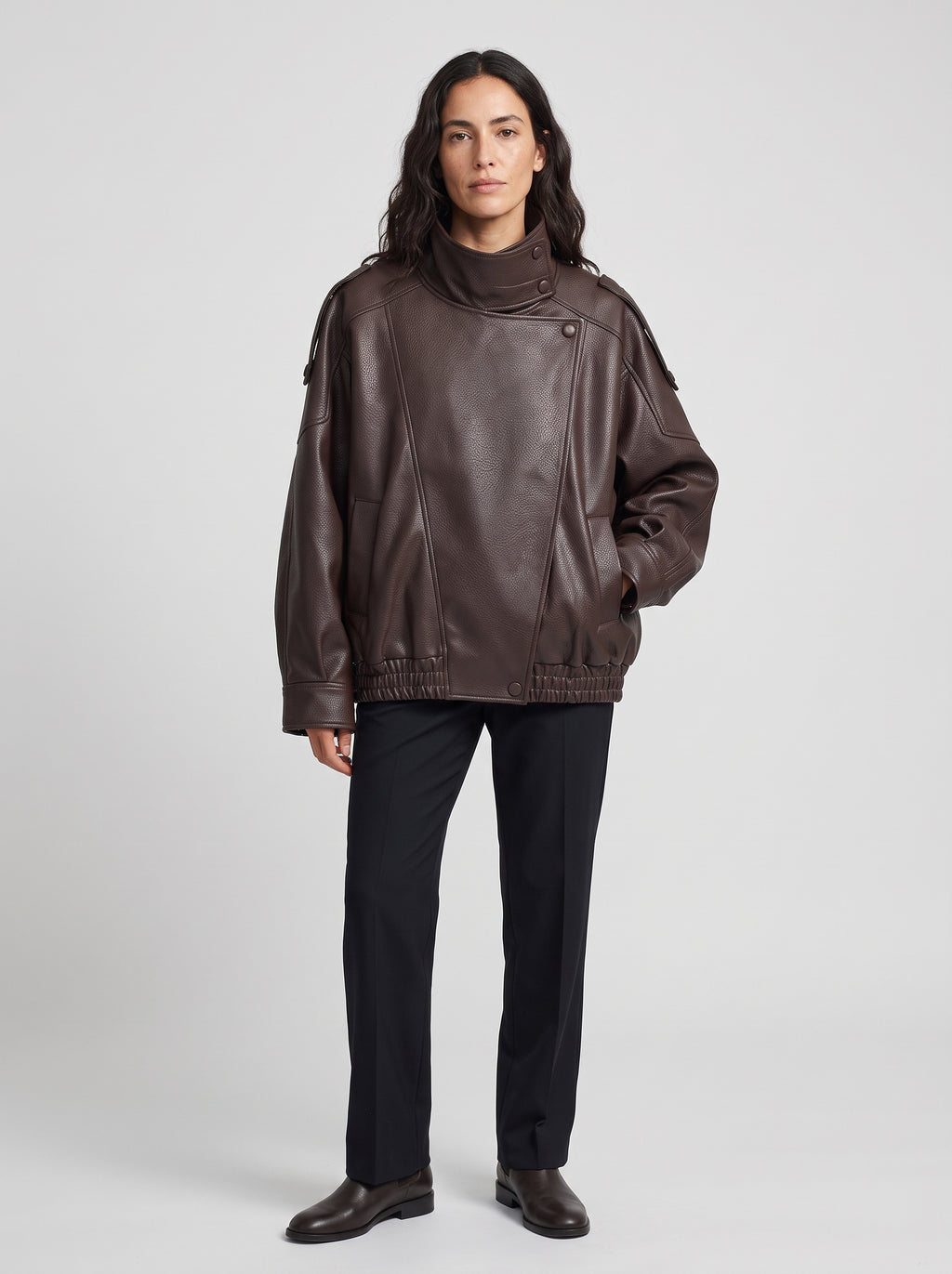 Carlota | Chaqueta de cuero sintético asimétrica