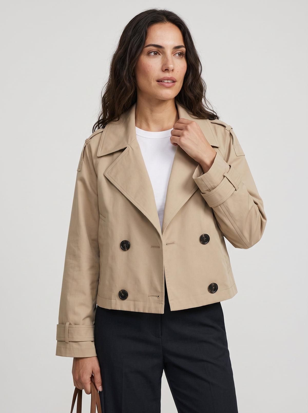 Gabriela | Gabardina corta con doble botonadura