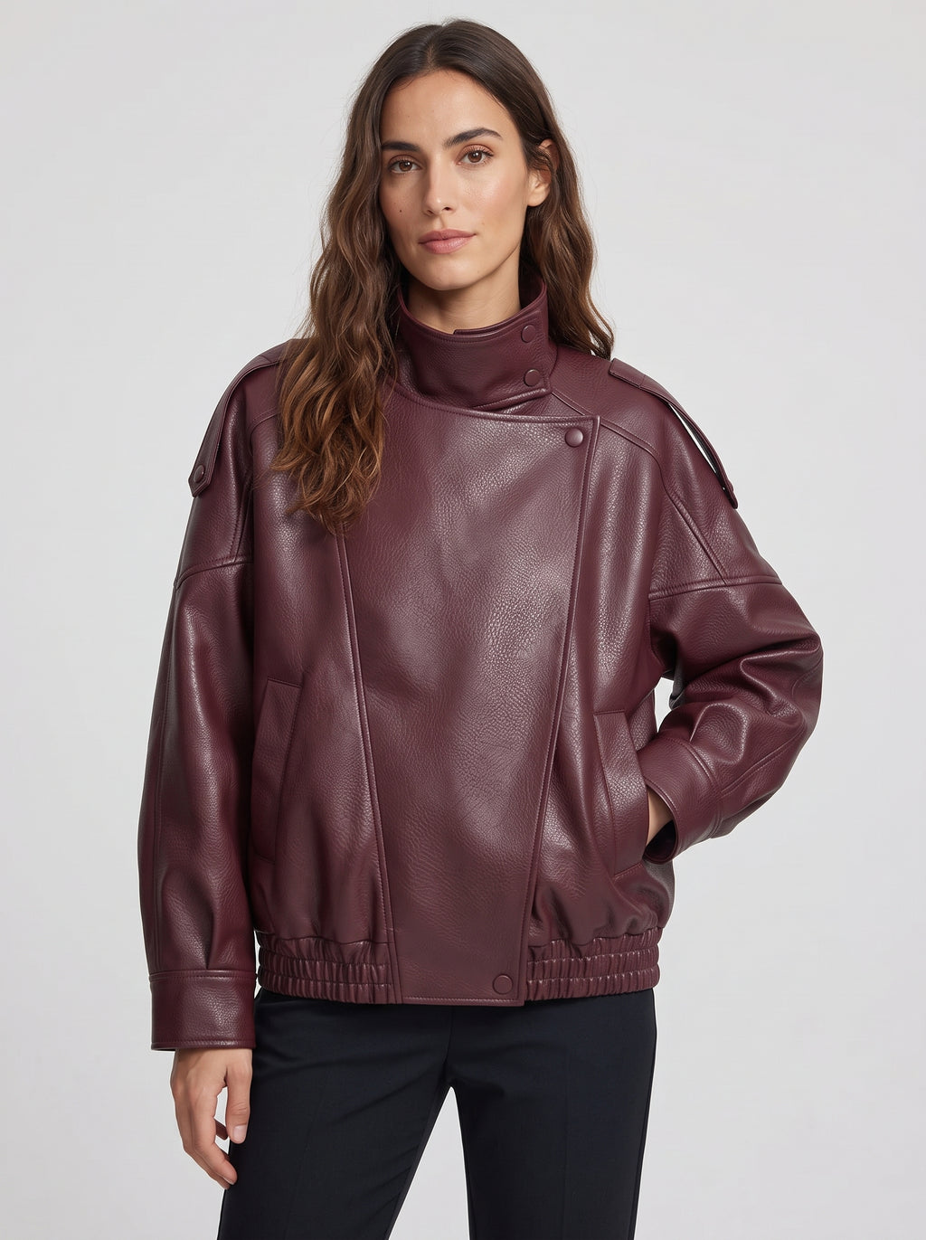 Carlota | Chaqueta de cuero sintético asimétrica