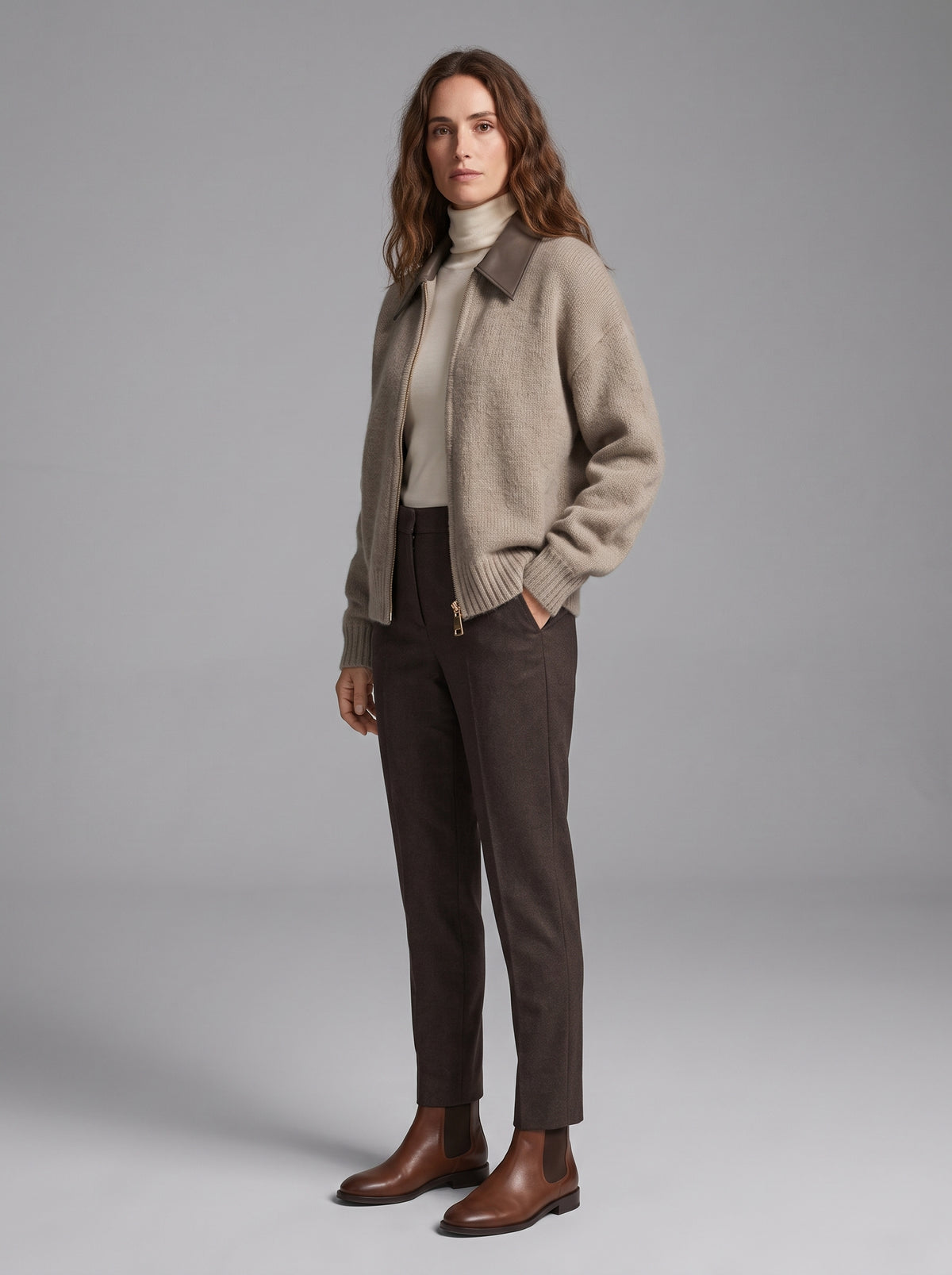 Sabina | Cárdigan corto con cremallera y diseño patchwork