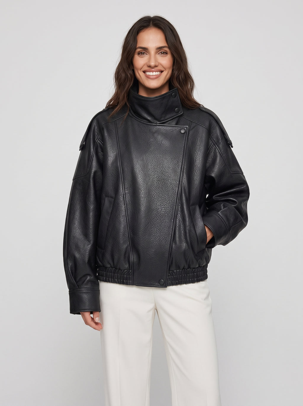 Carlota | Chaqueta de cuero sintético asimétrica