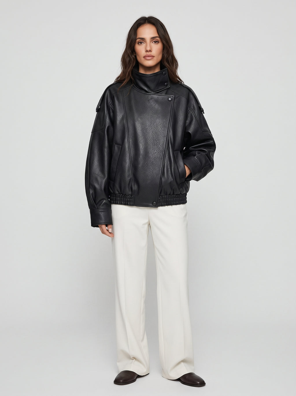 Carlota | Chaqueta de cuero sintético asimétrica