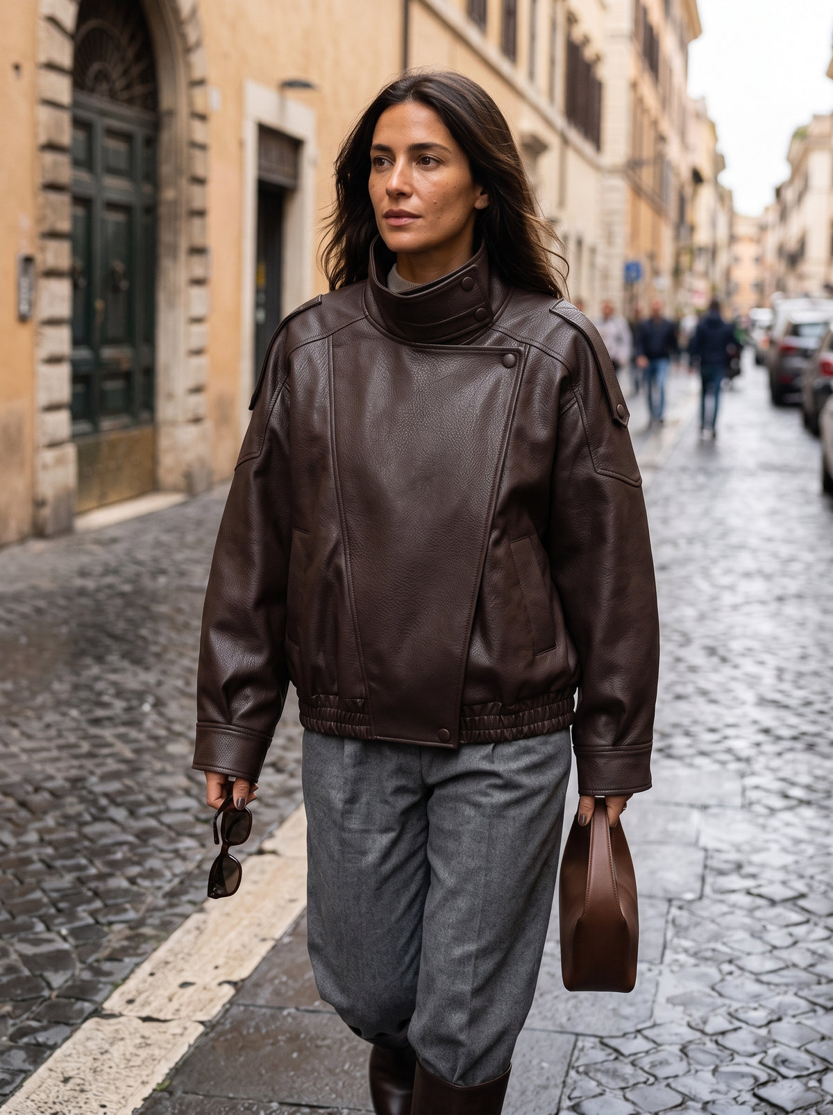 Carlota | Chaqueta de cuero sintético asimétrica