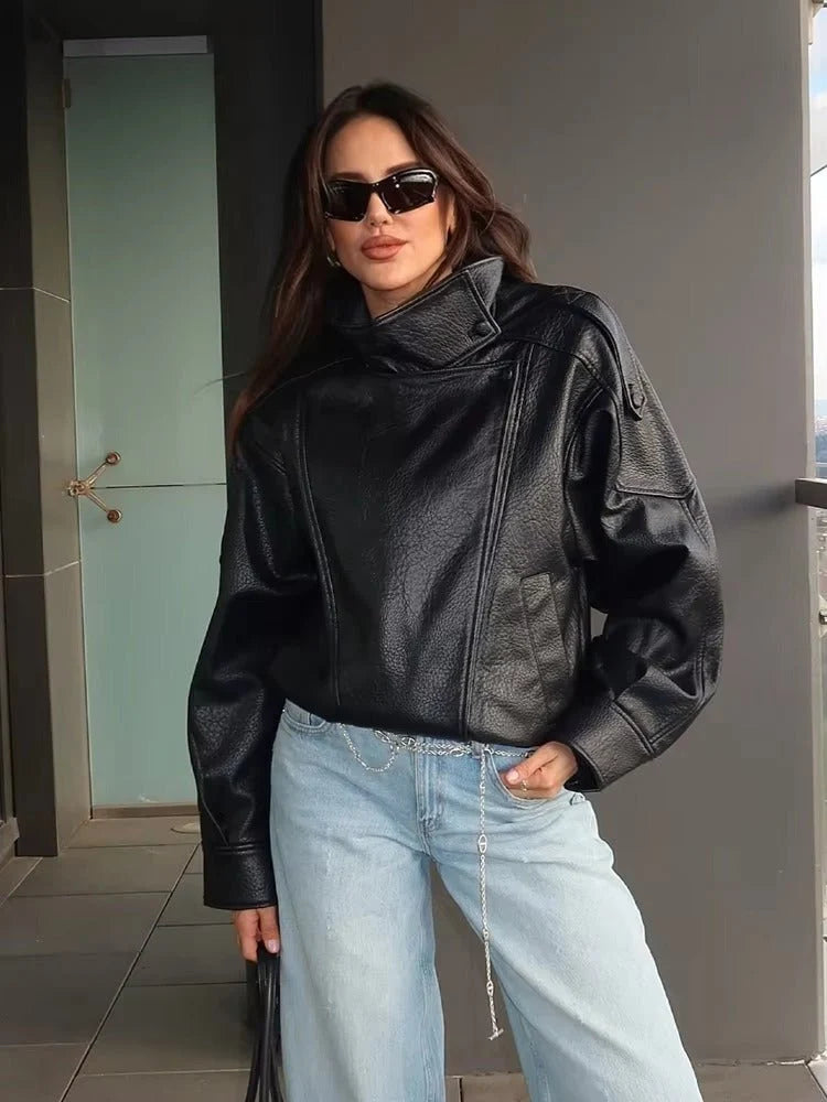 Carlota | Chaqueta de cuero sintético asimétrica